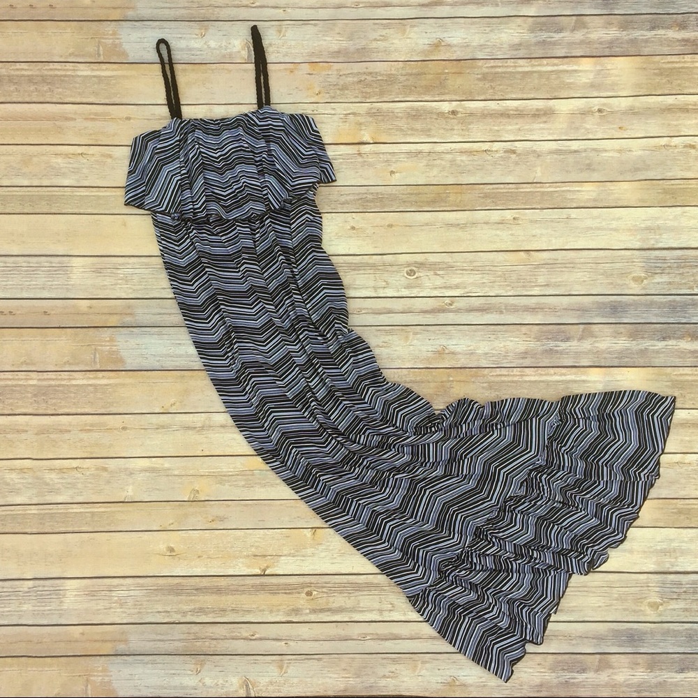 Pretty black and white ruffled maxi dress